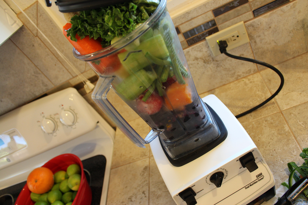 How to make a Vegetable Smoothie using a Vitamix Blender